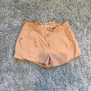 Khaki shorts w\ ruffle top